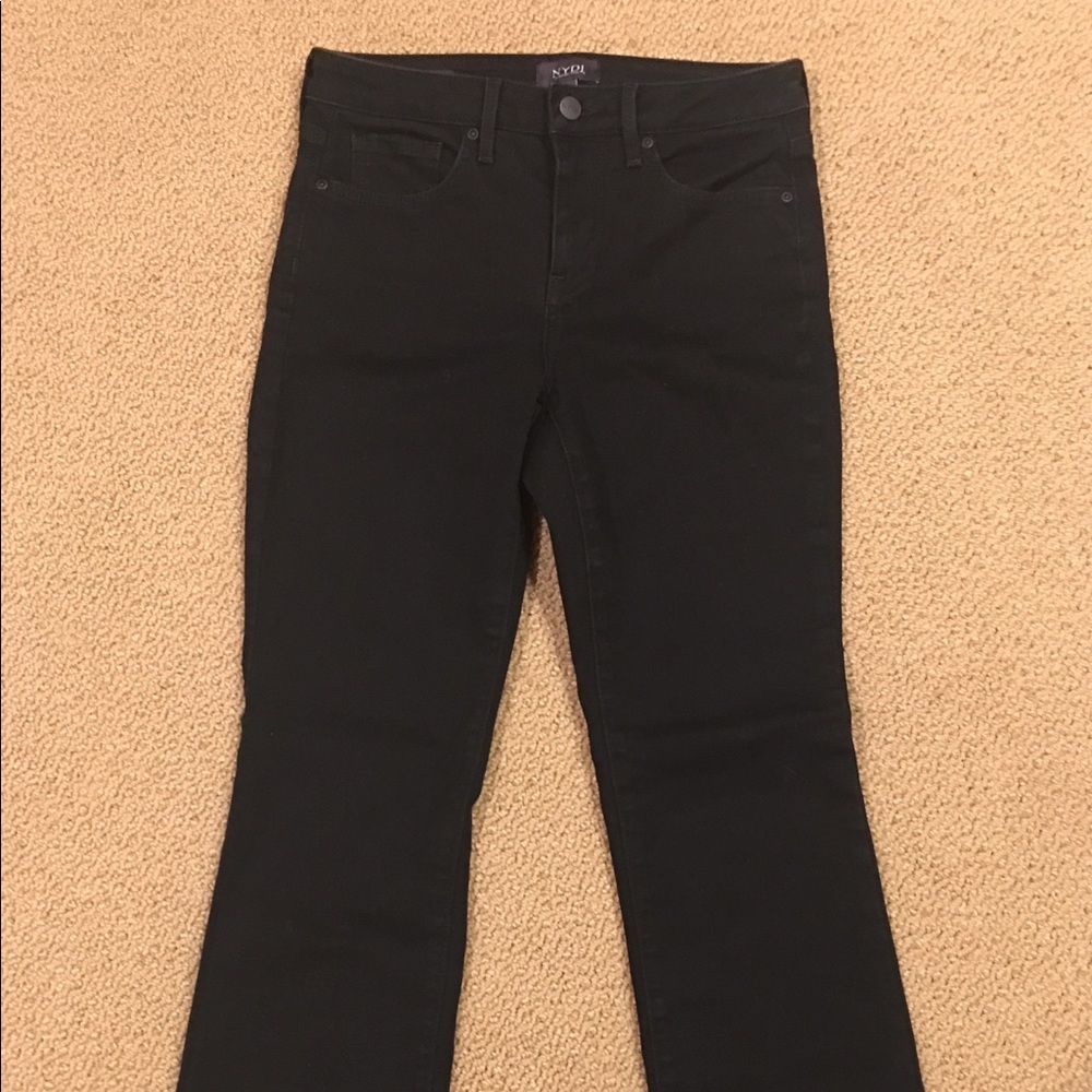 NYDJ 5-Pocket Black wash jeans